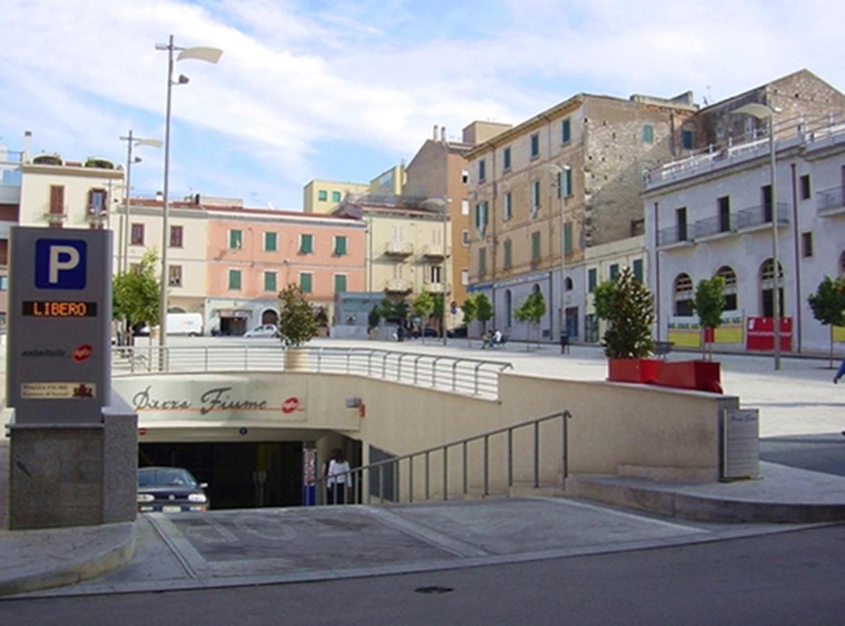 B&B Le Finestre Su Via Cavour Sassari Dış mekan fotoğraf