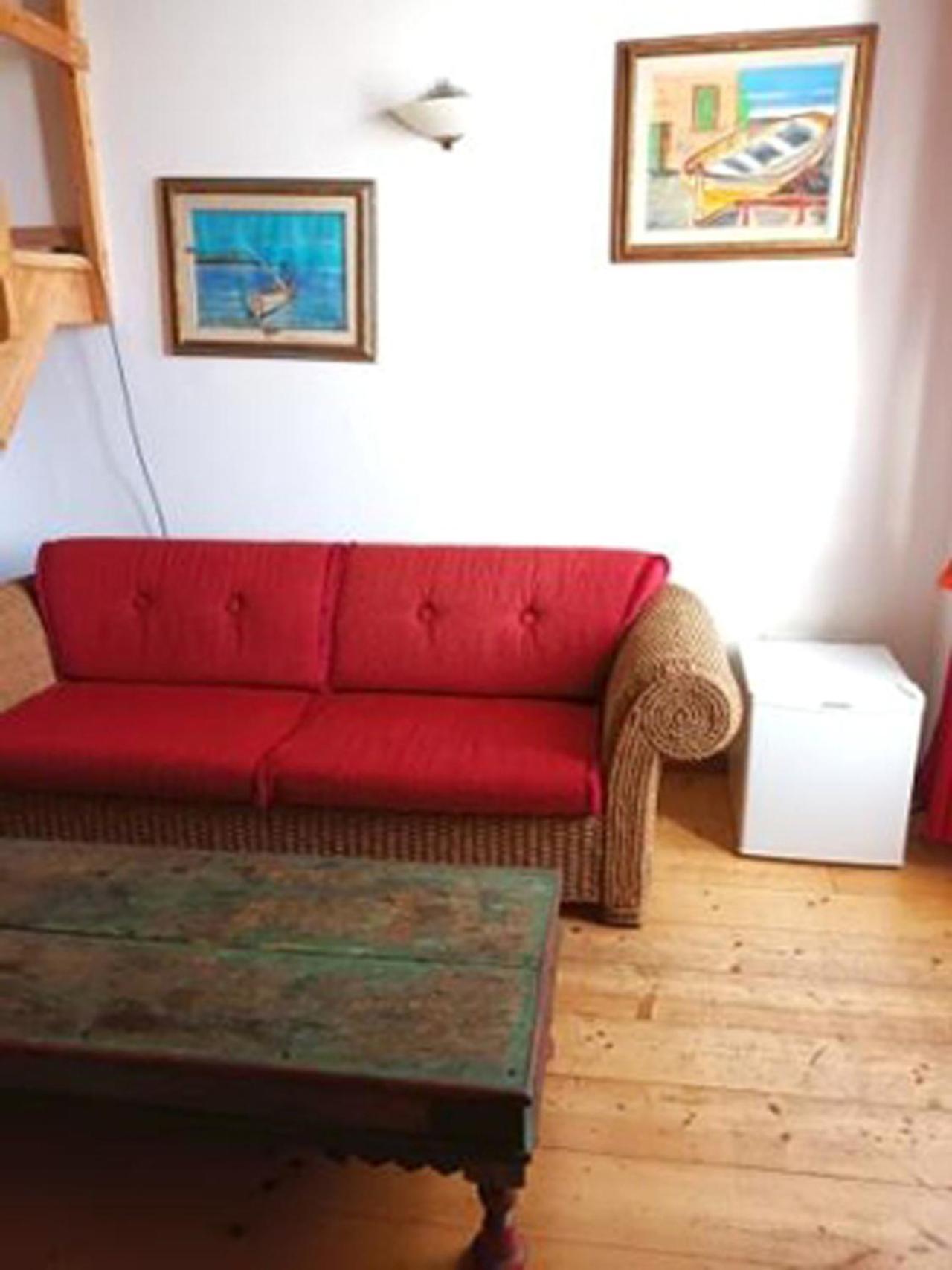 B&B Le Finestre Su Via Cavour Sassari Oda fotoğraf